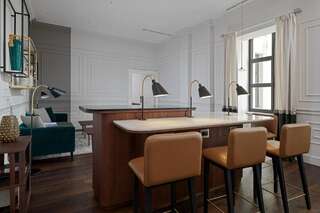Отель Tbilisi Marriott Hotel Тбилиси Junior Suite, Executive lounge access, 1 King, Sofa bed-5